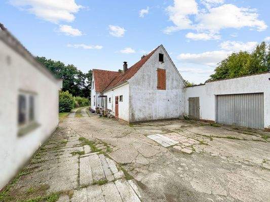 Grundstücksansicht 4