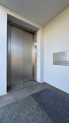Aufzug zur Wohnung
