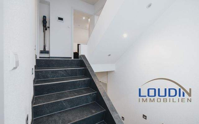 Treppenaufgang ins OG