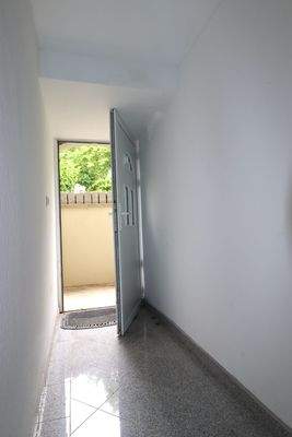  Eingang zur Souterrainwohnung