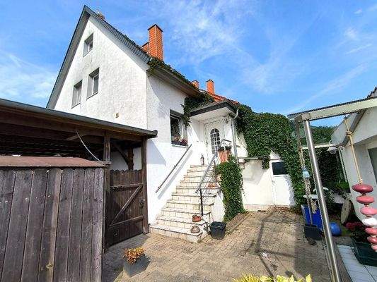 rückwärtige Ansicht mit Hauszugang