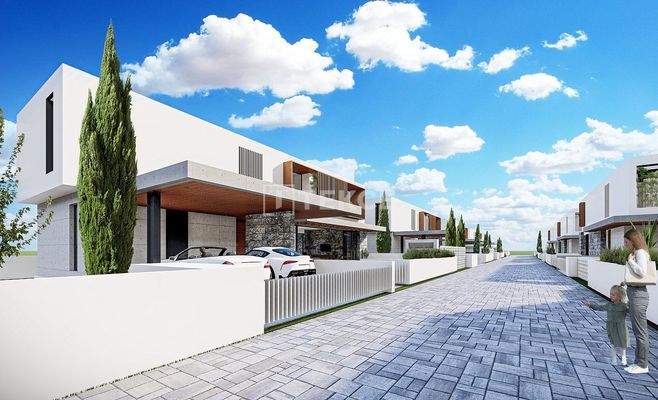 Detached Villas with Pools and Gardens in North Cyprus Girne
