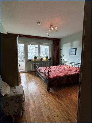 Schlafzimmer mit Balkon 2