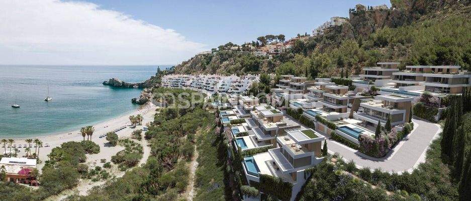 Stylish Beachfront Houses with Private Pools in Granada Almuñecar