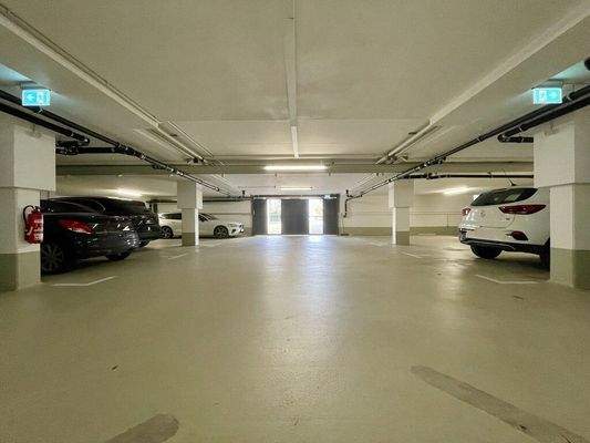 große Tiefgarage