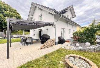 Traumhaus mit ebenem Grunds...