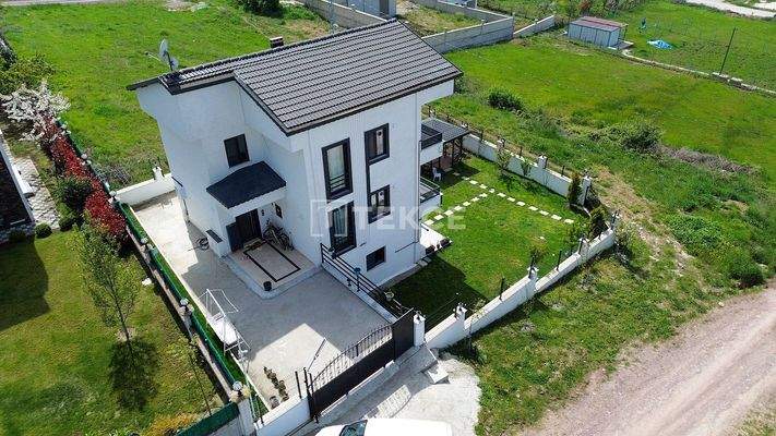 Detached Villa with Private Landscaping in Akköy