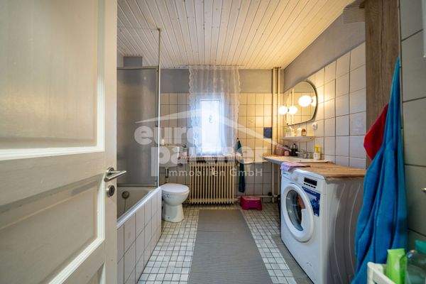 Bad (Wohnung III OG)