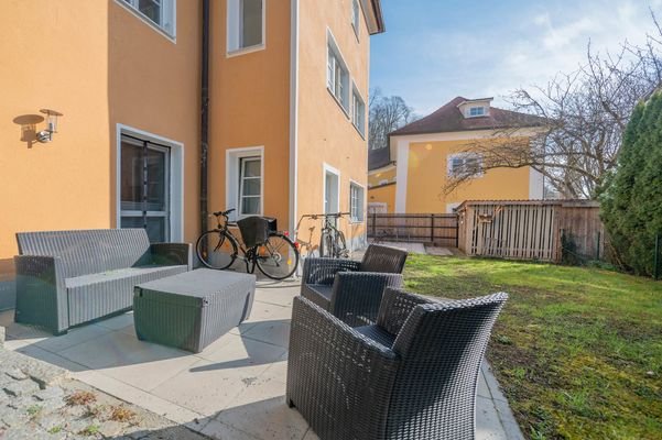 Wohnung EG/OG rechts