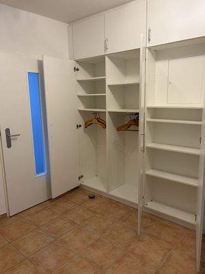 Einbauschrank im Flur