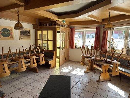 Traditionsreicher Gastraum mit authentischem Ambiente