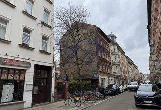 Straßenseitenansicht (West)