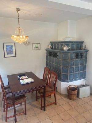 Essecke mit Kaminofen