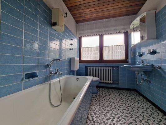 OG - Badezimmer Blick 1