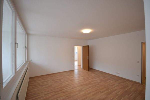 Wohnbereich - Renovierte 3 Zimmer Wohnung mit Loggia Miete Schallmoos Salzburg