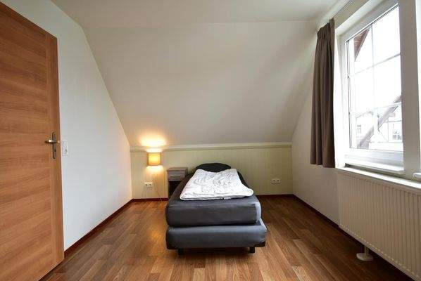 Freistehendes 4-Personen-Ferienhaus mit neuer Küche und 2 Bädern im Ferienresort Cochem008