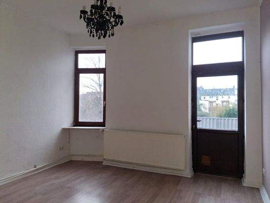 Schlafzimmer mit Zugang zur Terrasse