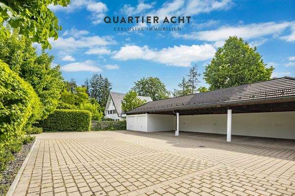 QVIII - PRIVATER PARKPLATZ