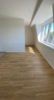 Wohn- u. Küchenbereich_Bild 6.JPG