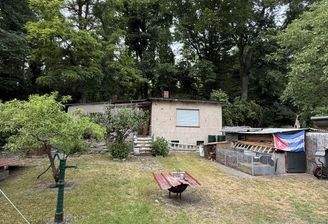 Grundstück mit Bungalow