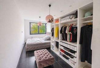 Praktisches Schlafzimmer