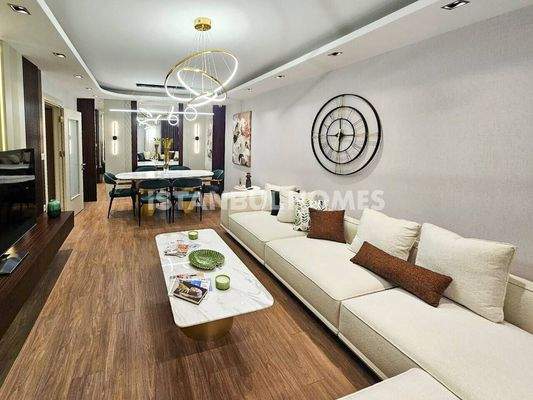 Flats in a Complex with Pool in Kucukcekmece Istanbul