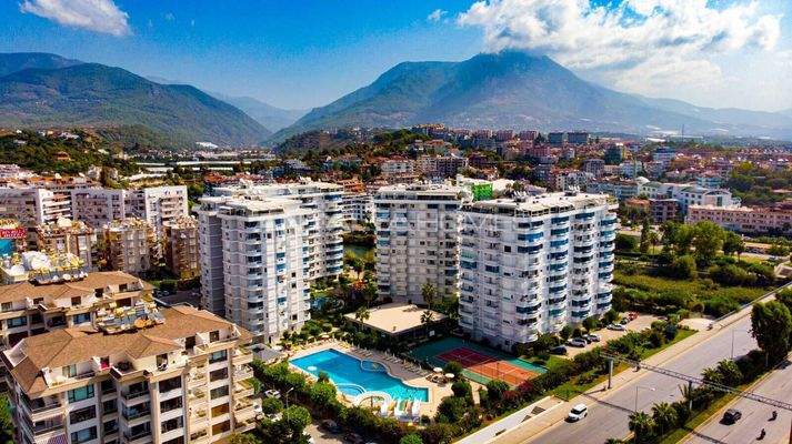Chic Seafront Properties with Sea Views for Sale in Alanya Tosmur