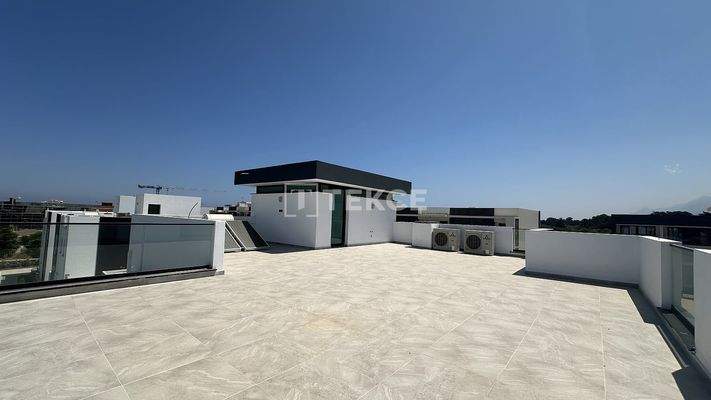 Detached Villas in Advanced Complex in North Cyprus Girne