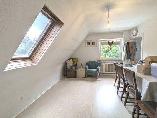 Wohn-/Schlaf-/Arbeitszimmer