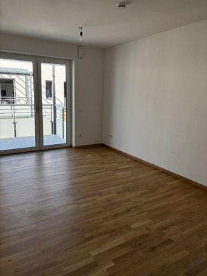 25-10-02 11-30-36 3183