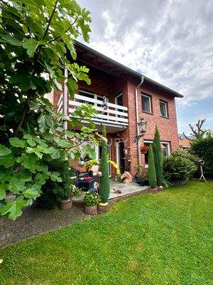 Balkon und Terrasse mit Blick ins Grüne