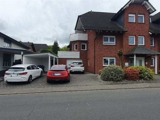 Außenansicht/Carport/Garage