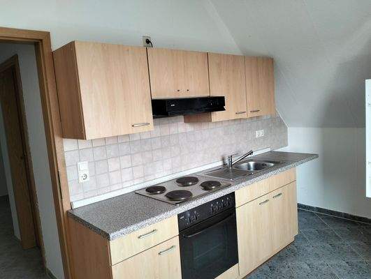 Küche mit Einbauküche.jpg