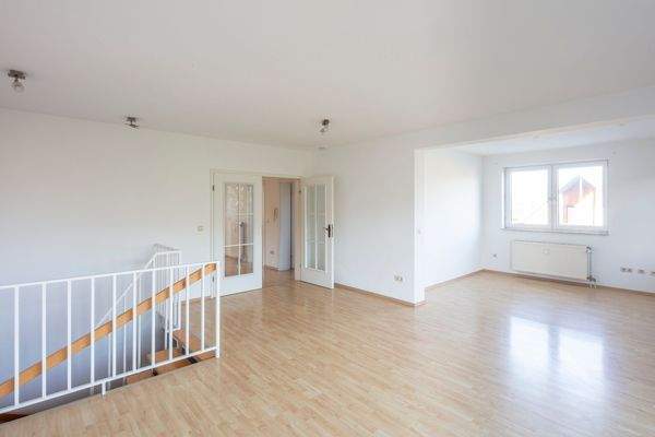 Großzügiger Wohn - und Essbereich...