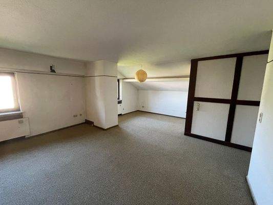 Haus-Buseck-Zimmer DG (2).JPG