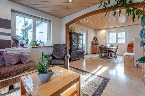 Linke DHH: Wohn-/Esszimmer EG 