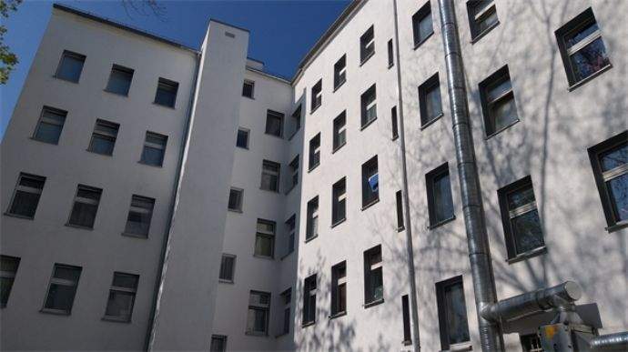 Seitenflügel und Hinterhaus