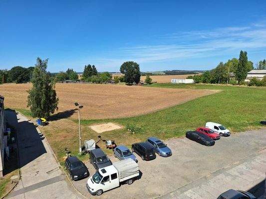 Parkplätze vor der Wohnanlage