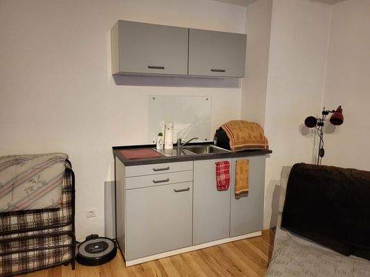 ...mit kl. Pantryküche