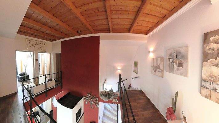 Treppenhaus Haus 1.jpg