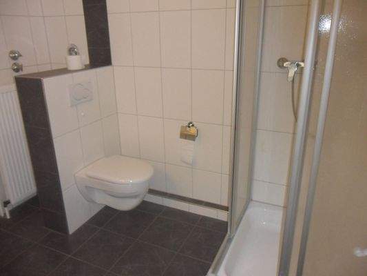 23-Bad-Dusche, WC.JPG