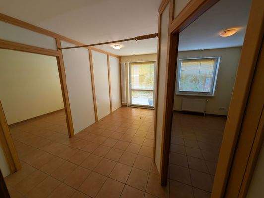  Anbau mit 3 offenen Bereichen