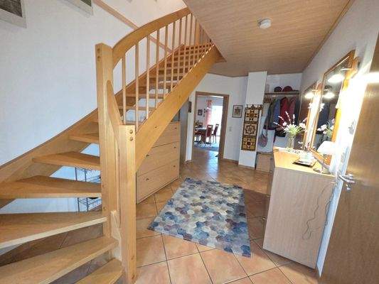 Eingangsbereich und Flur.jpg