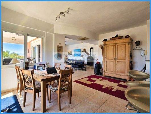 2d1e3c60e6ca43d583efb86883824d75-original