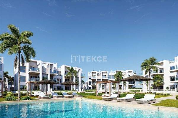 Golf-Front Apartments with Pool in Los Alcázares Murcia