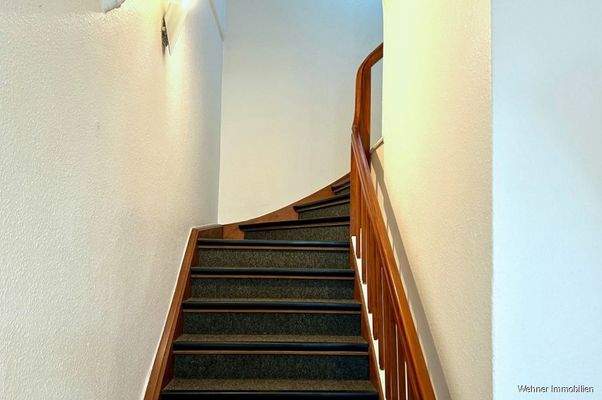 Treppenhaus zum 1. OG