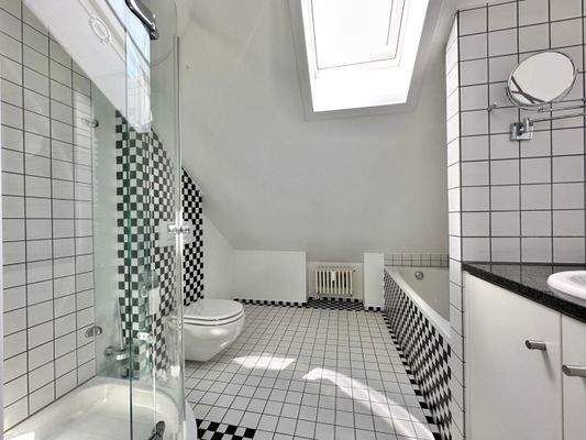 Tageslichtbad im Dachgeschoss