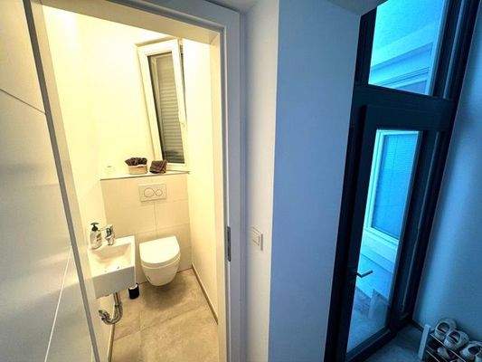 Eingangsbereich / Gäste-WC