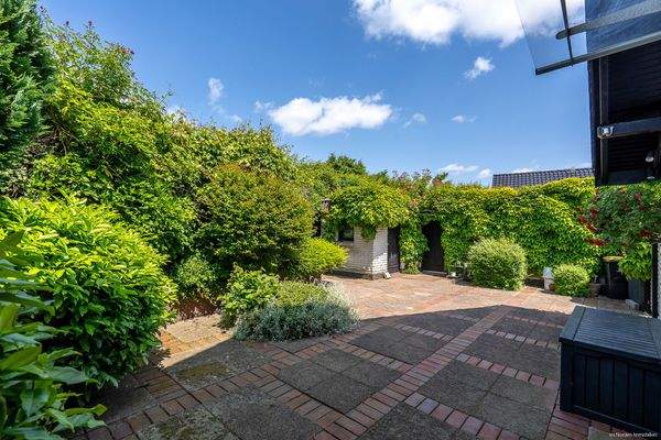 Hofplatz vor dem Eingang