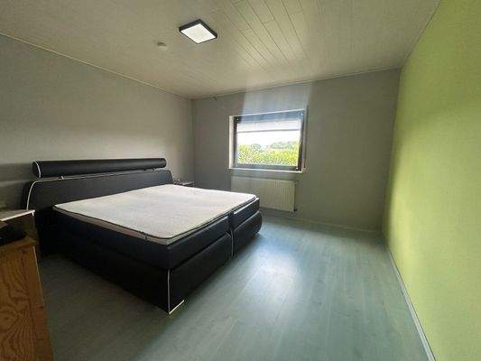 Schlafzimmer UG